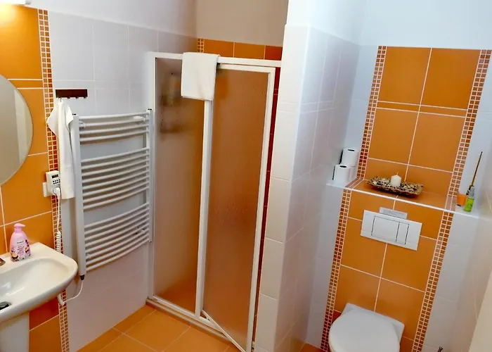 Fufu Lejlighed Prostřední Lánov